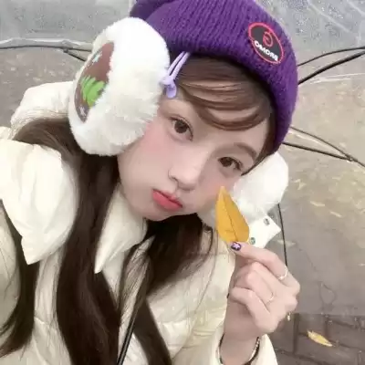 钟由希